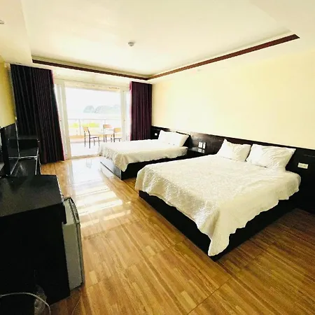 Tuan Chau Havana Hotel