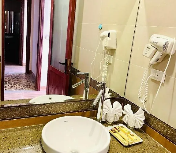 Tuan Chau Havana Hotel