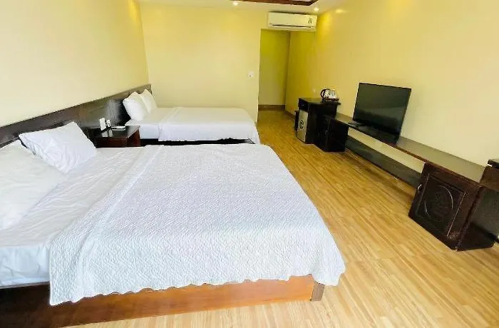Khách sạn Tuan Chau Havana 2*